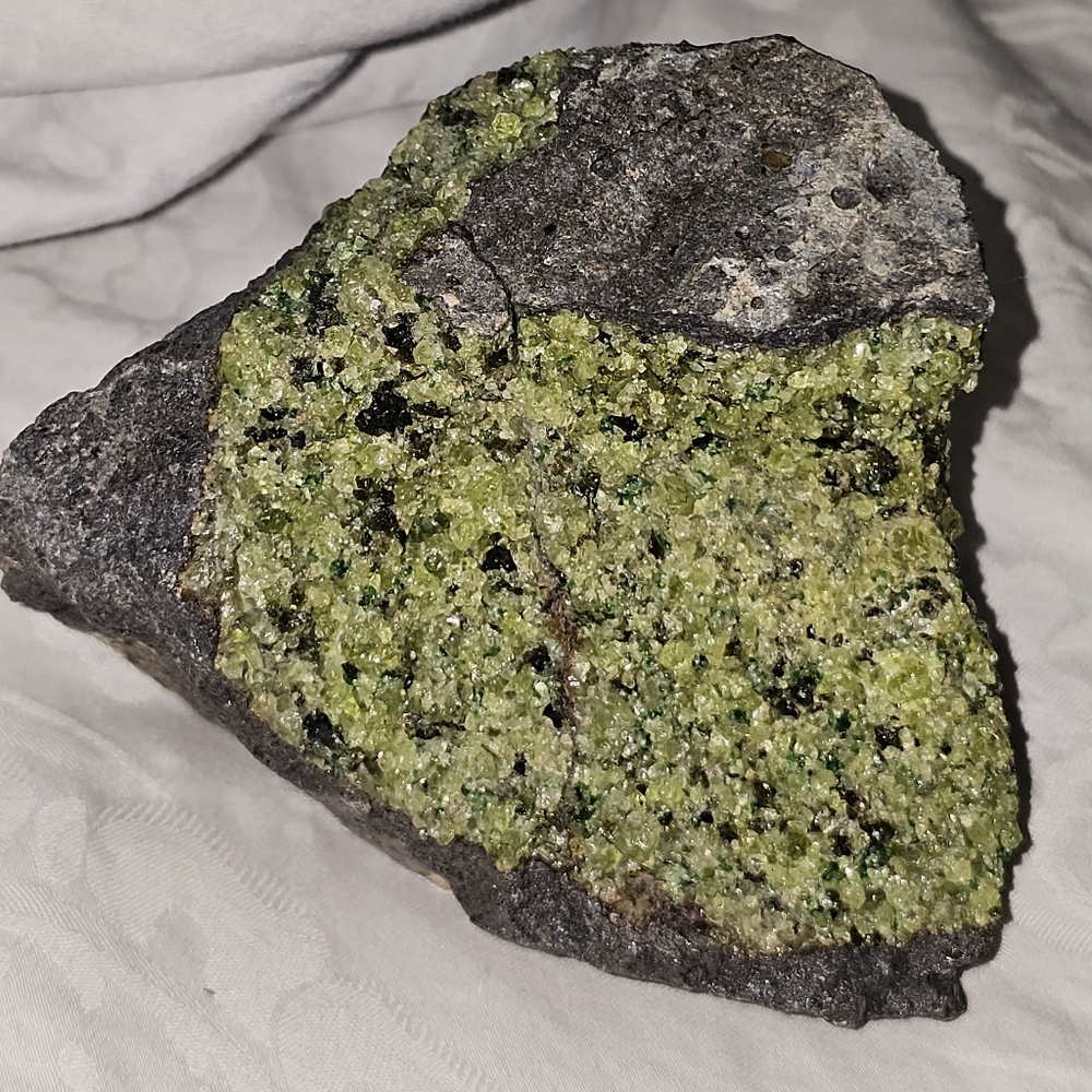 516gr Of Freeform Green Peridot Specimen, 88x67x52mm, New!